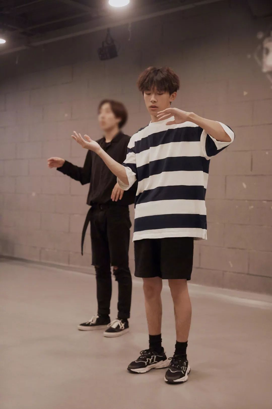 看了三遍才看懂男孩的眼神完整版,看了三遍才看明白男孩子的眼神