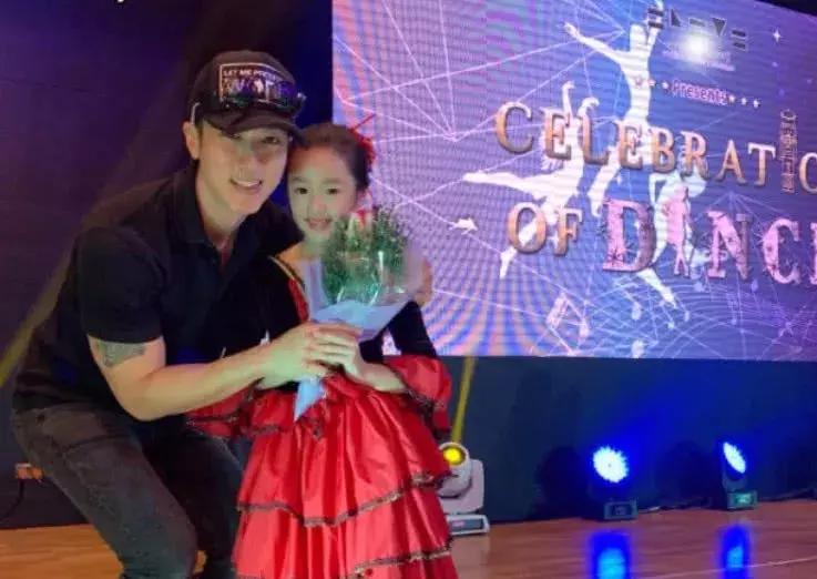 爸爸去哪儿neinei是谁家的孩子,neinei是爸爸去哪儿中的哪一季