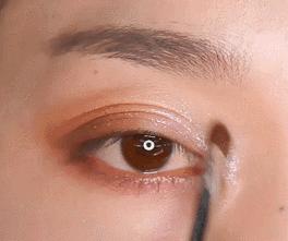 如何画比较妖艳的眼妆,初学者怎么画又纯又欲的眼妆