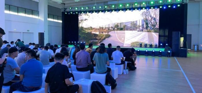 oppo快速充电会不会对电池有害,oppo夹心电池爆炸过吗