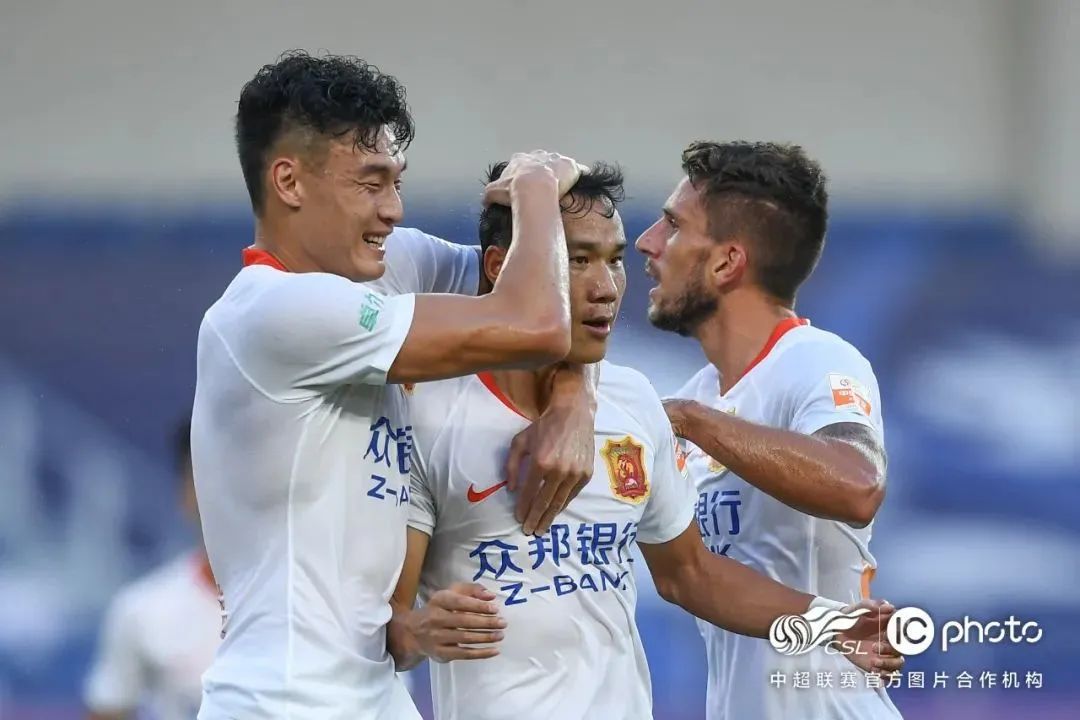 何塞换下卡里索,后防精彩防守