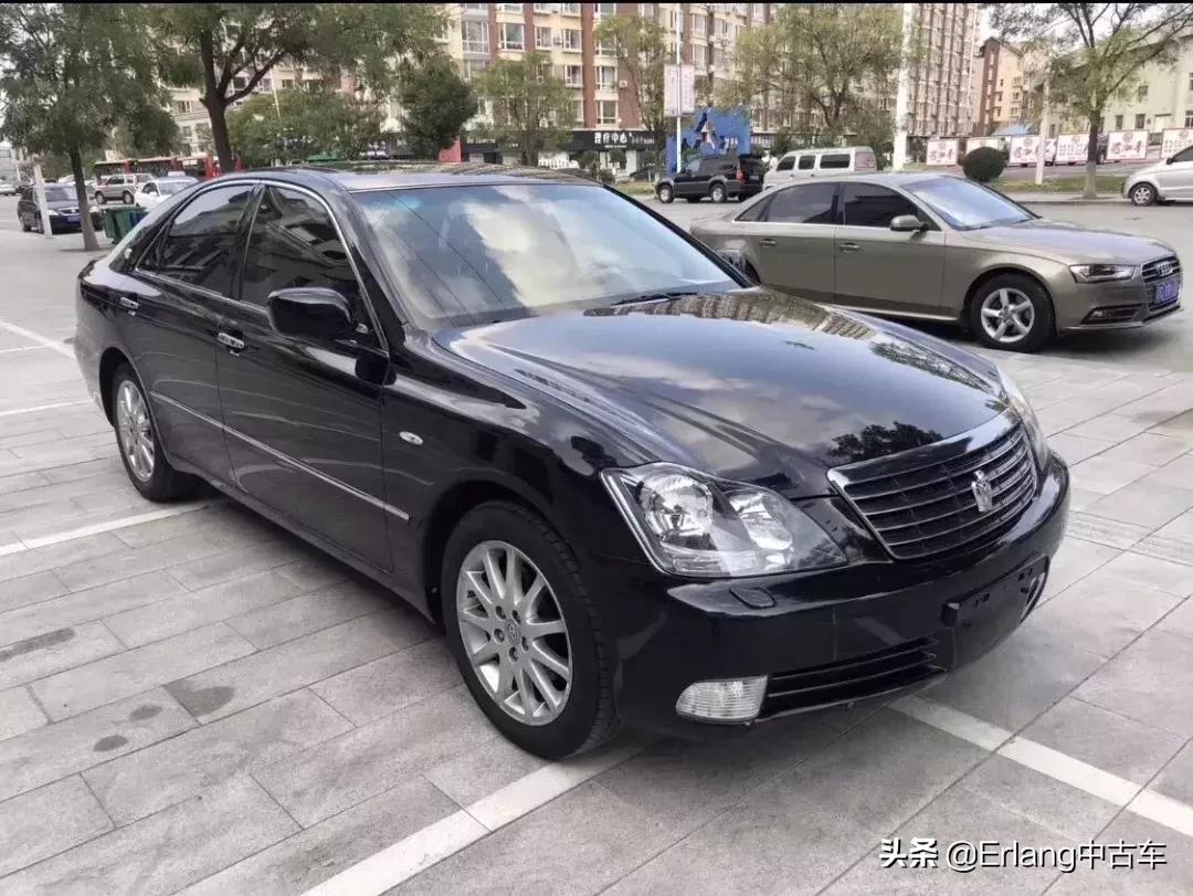 情怀皇冠最经典的12代,全新十六代丰田皇冠