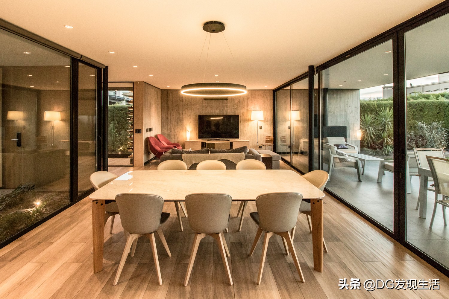 230平米4室2厅现代轻奢装修,105平现代简约之家