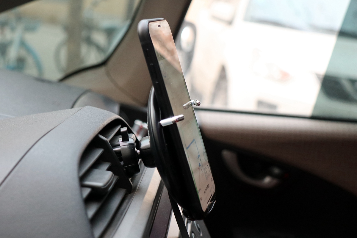 可以监测空气质量的车载快充，麦泡MIPOWPOWERCLIPAD评测