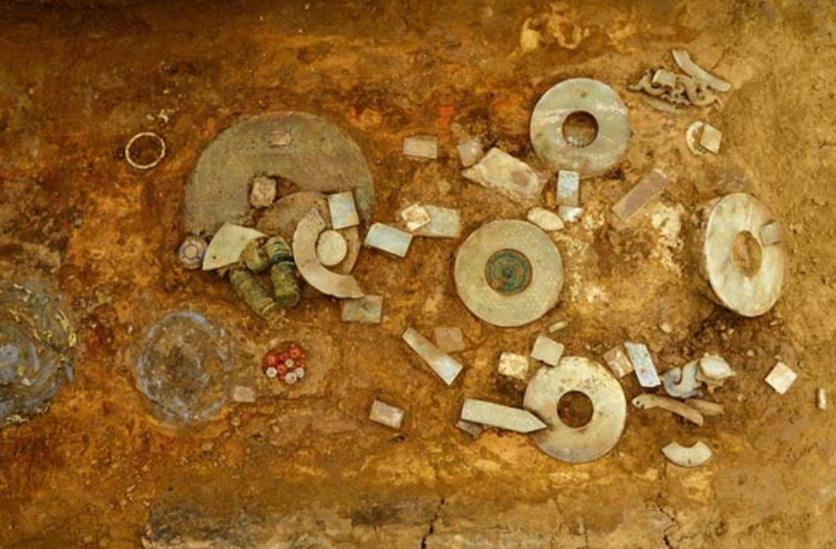 玉石原石造假过程,血玉造假有多残忍