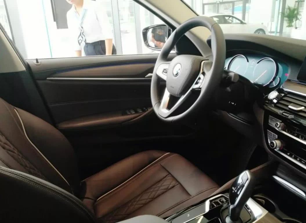 宝马5系530li2022大改款,宝马530li2022款