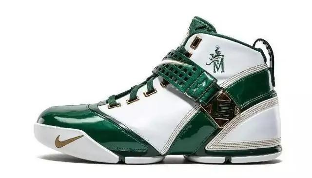 詹姆斯119代,詹姆斯12代战靴多少钱