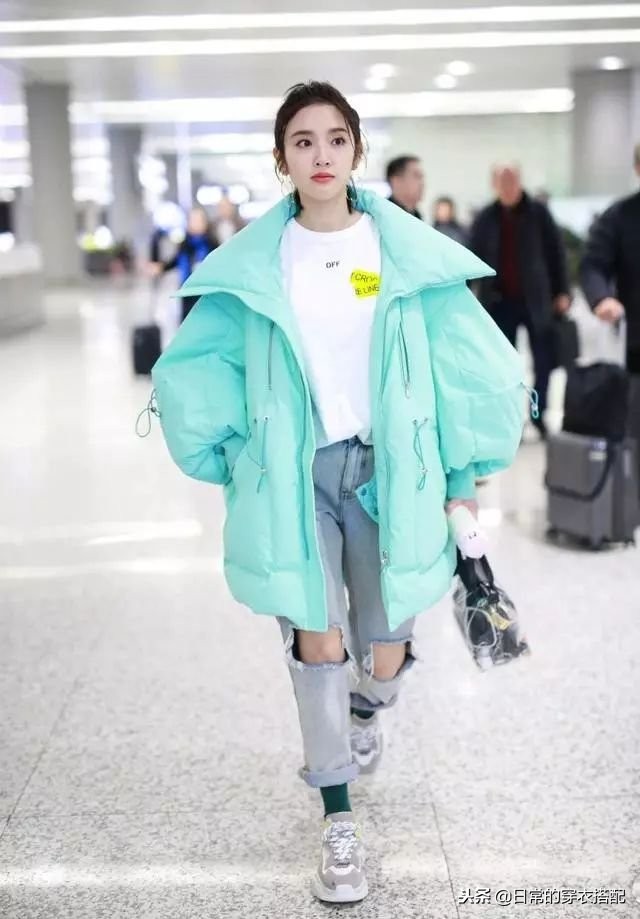 来看机场女王杨幂穿搭,杨幂穿搭机场秀