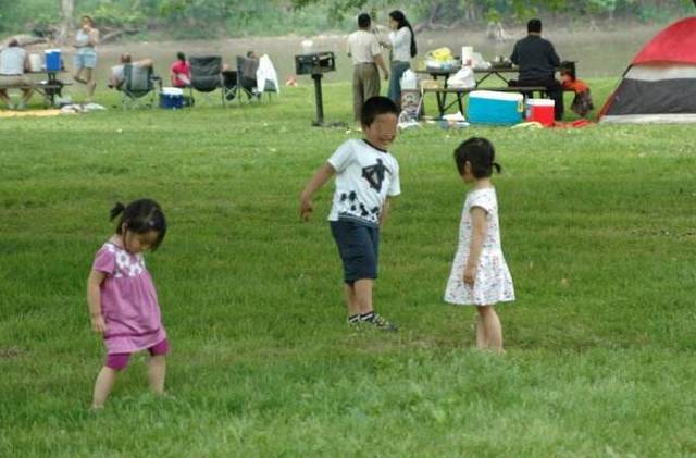 6岁小孩半夜说耳朵疼有什么办法,四岁孩子半夜说耳朵痛去哪个科