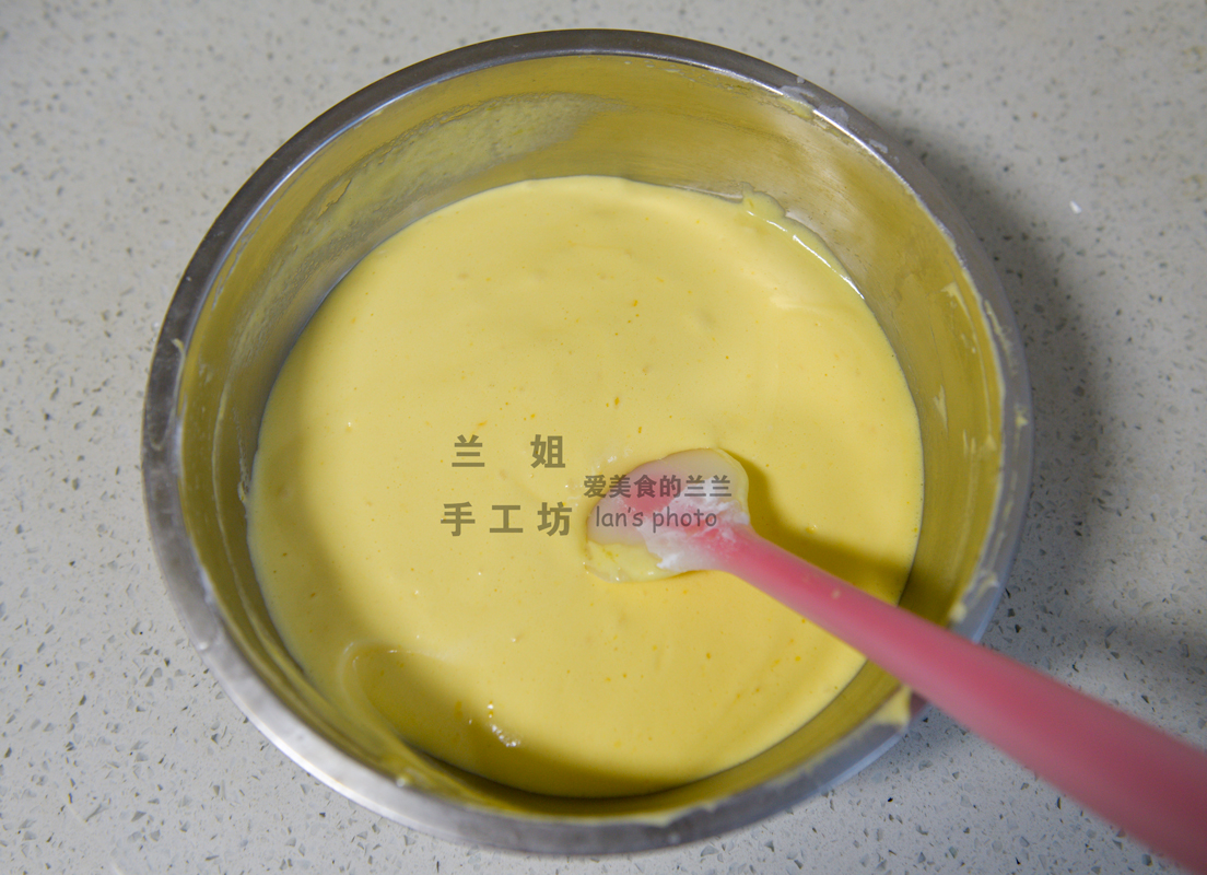 戚风蛋糕组织细腻的诀窍,戚风海绵蛋糕胚子怎么做更嫩更软