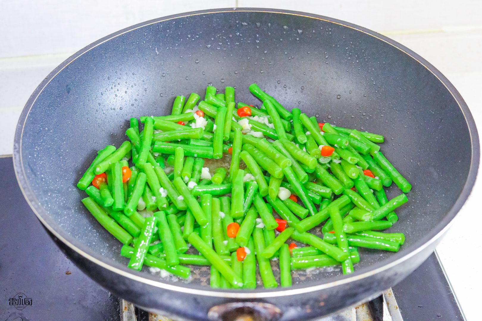 长豆角怎么做好吃下饭,长豆角怎样做最下饭