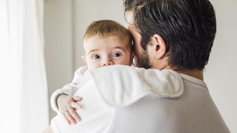 英国生育率变化50年,英国生育率低的原因