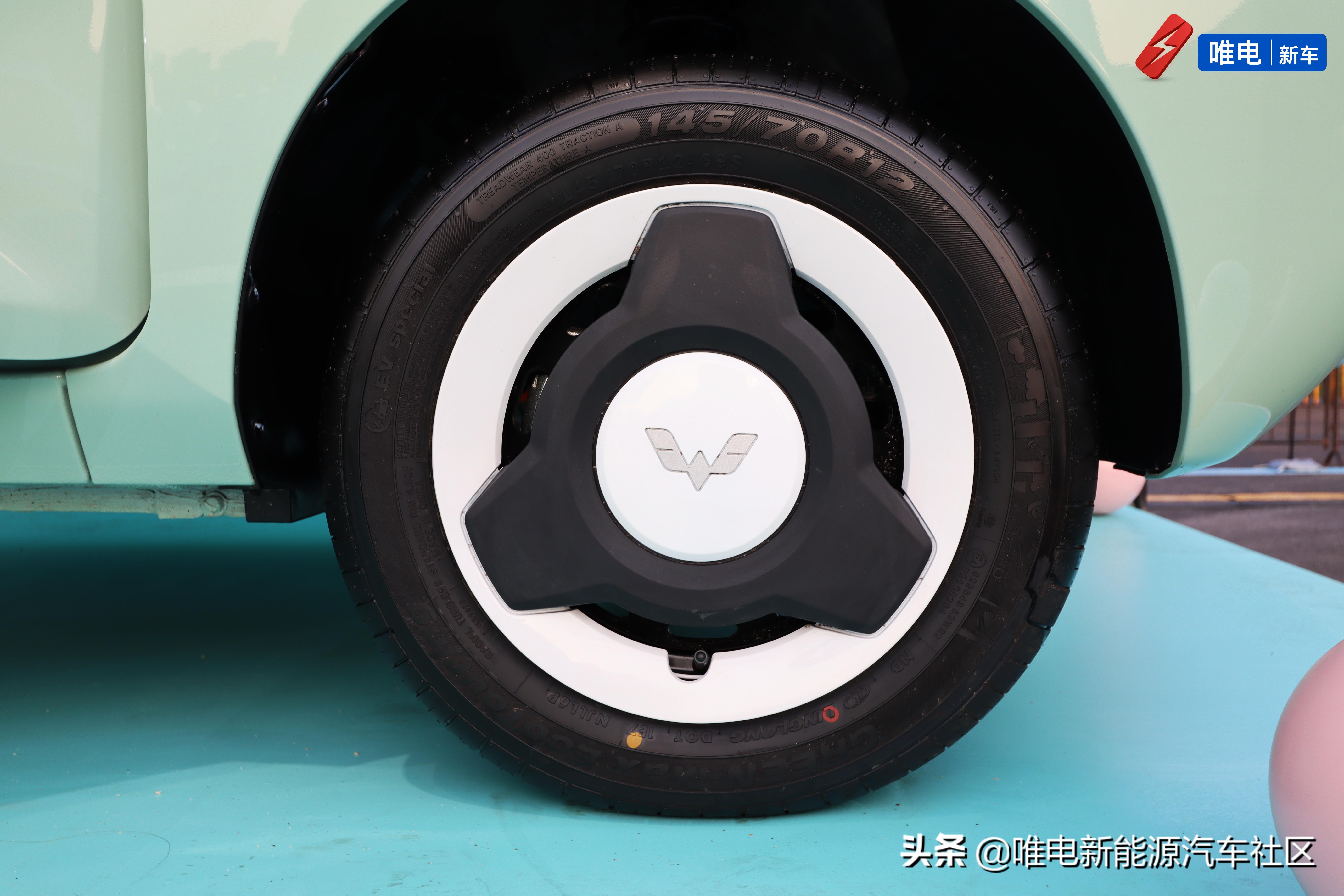 宏光miniev第三代马卡龙侧方停车,宏光miniev马卡龙上坡起步怎么样