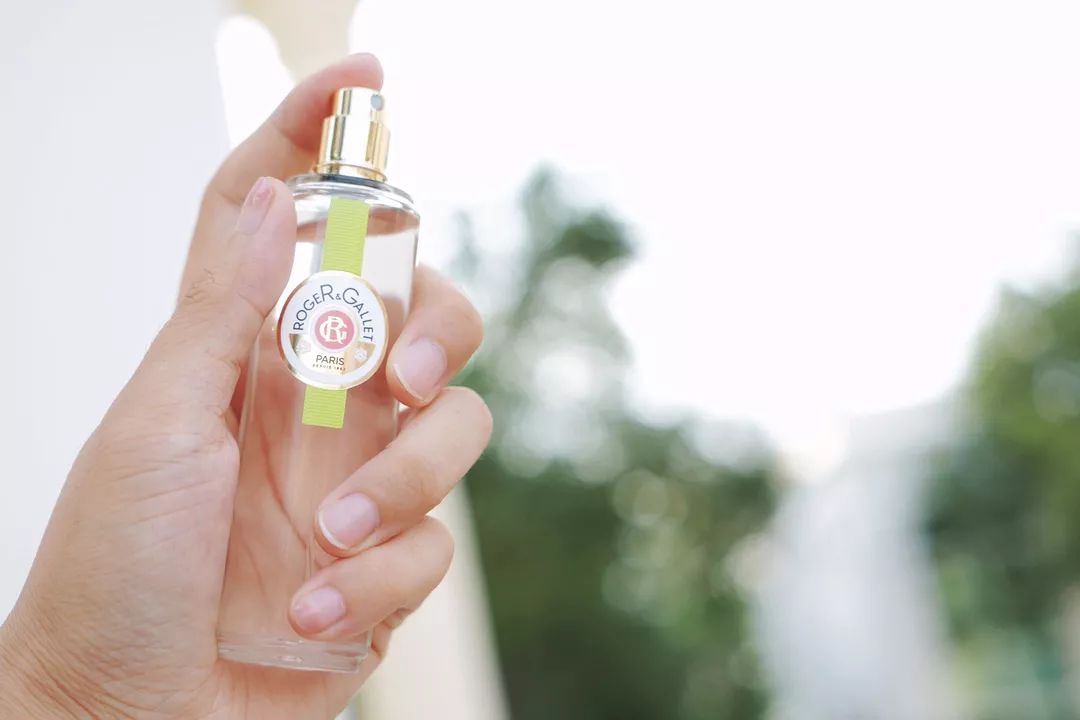 肌底修复精华推荐,肌底精华和清润型面霜