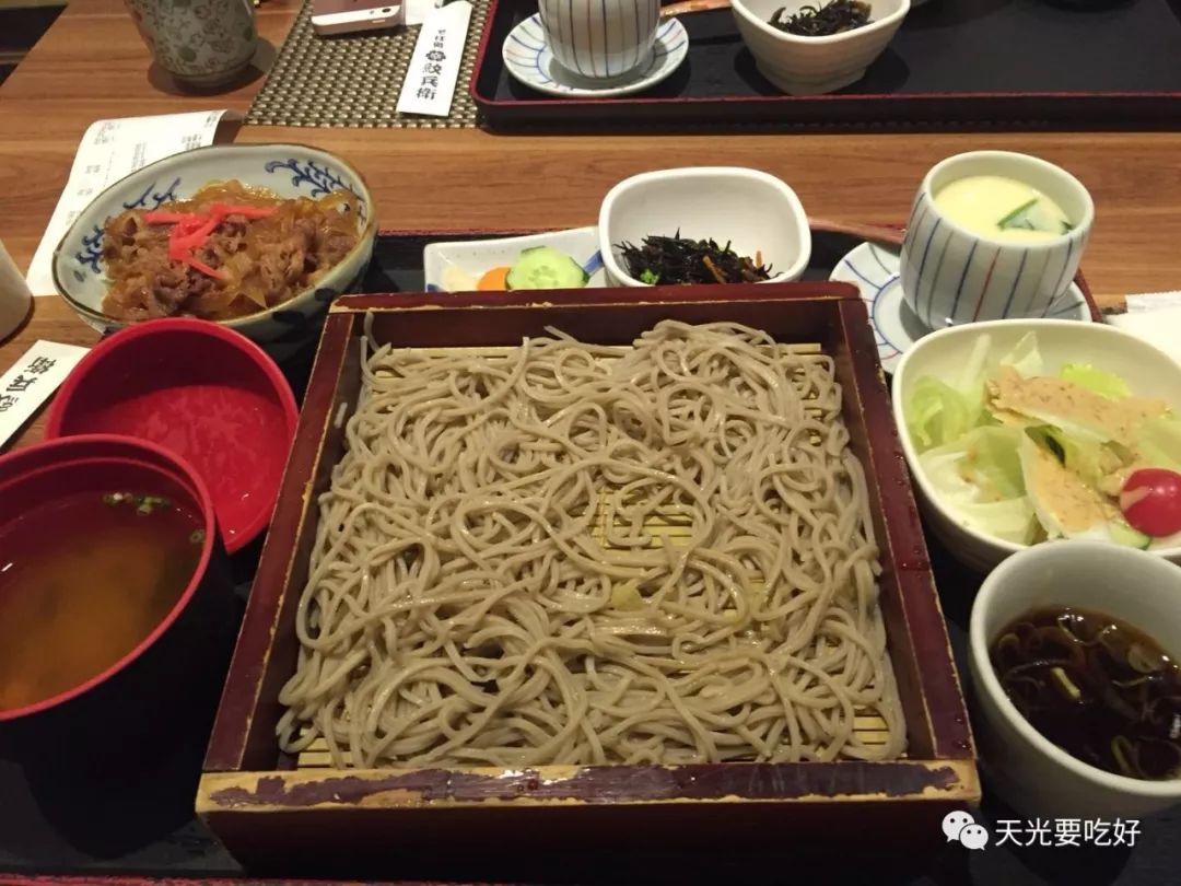 当我们谈论上海时是在谈论什么,当我们在上海谈论爱情