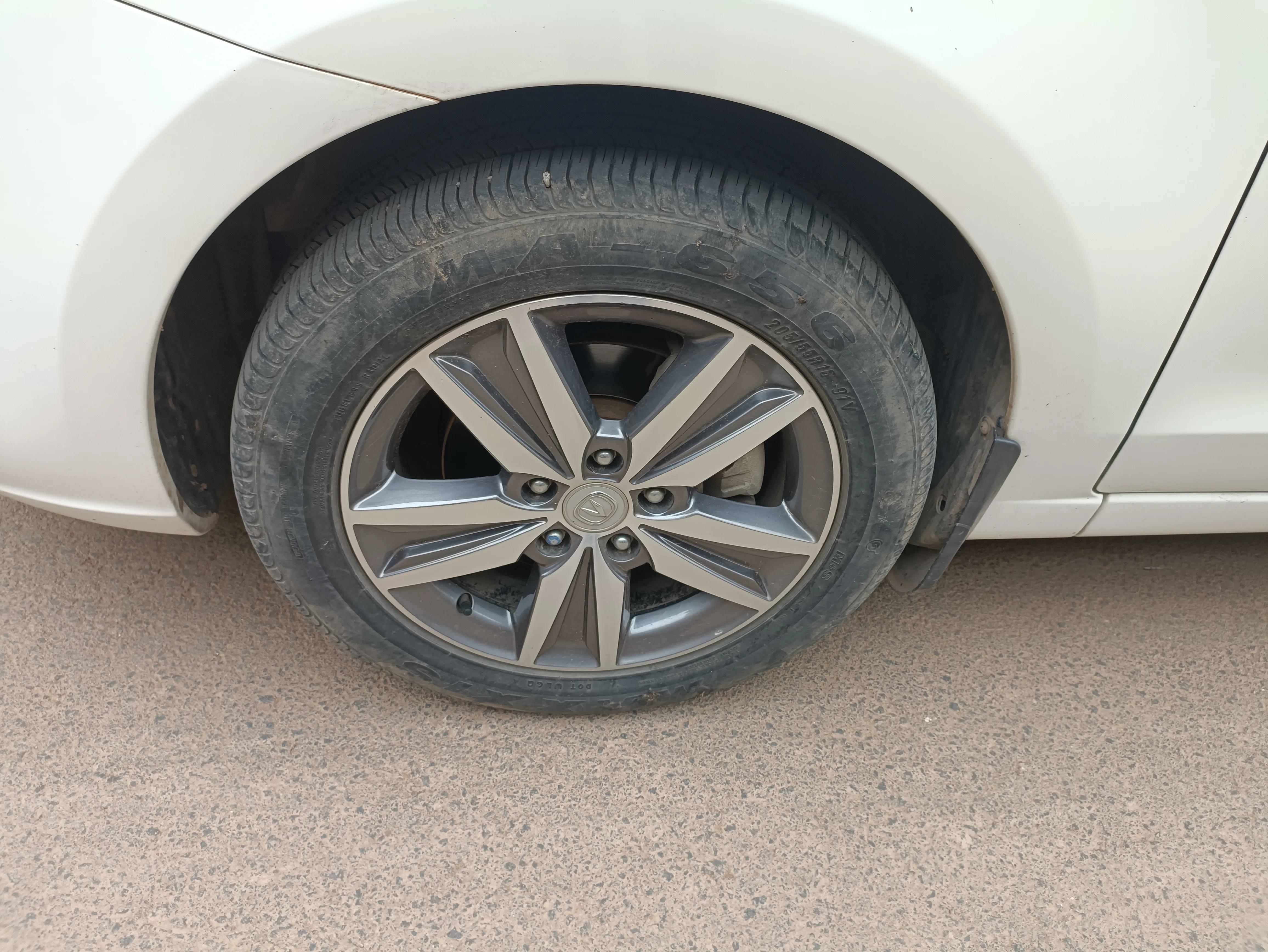 空间宽敞乘坐舒适的车,空间宽敞又舒适