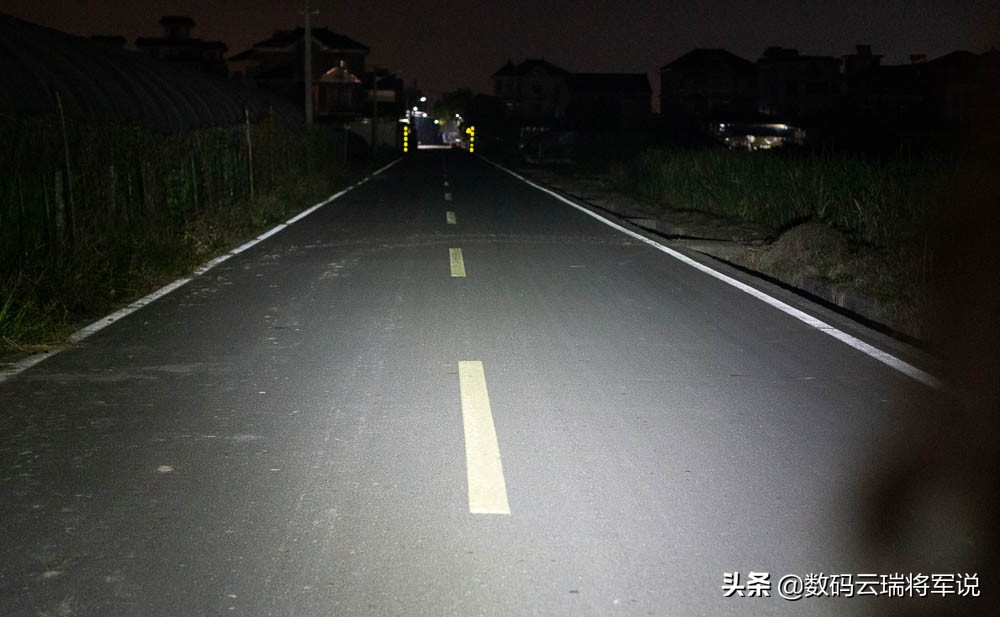 m4强光手电筒,真正的迷你强光手电筒太炫酷了