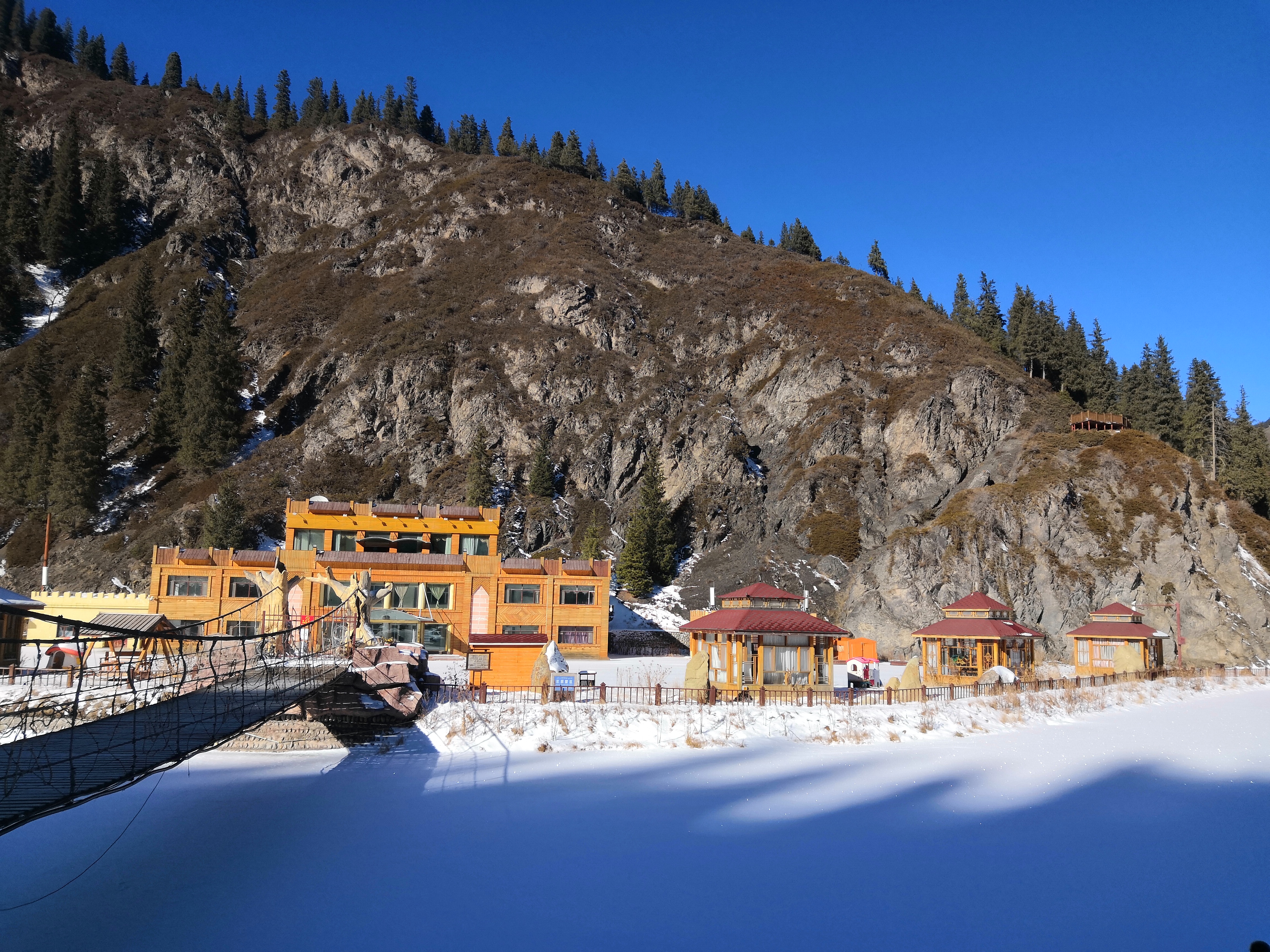 新疆北疆旅游攻略,南疆北疆旅游必去十大景点