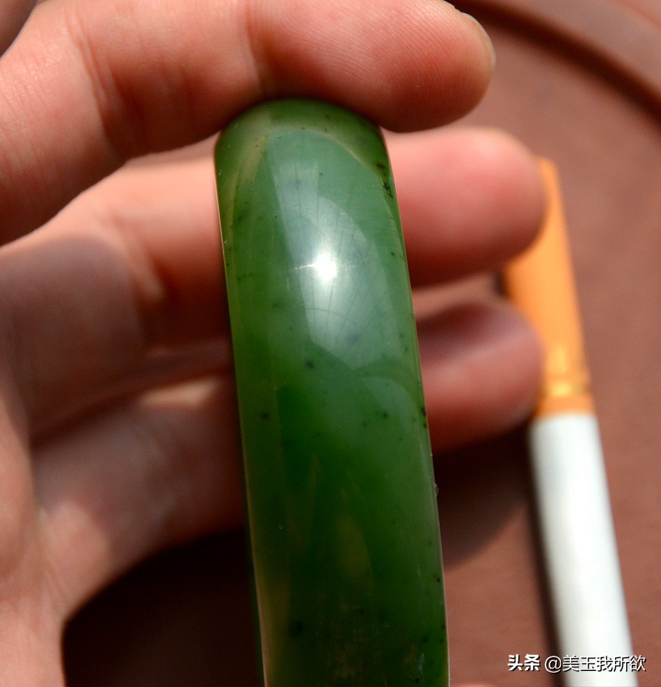 和田玉碧玉多色的手镯图片,和田玉手镯青玉图片