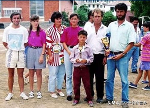 梅西c罗成长之路,球星成长史