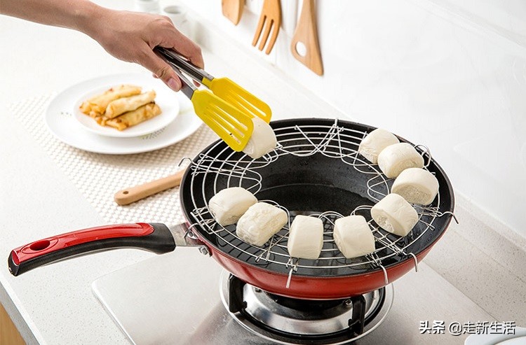 避免炒菜时油花四溅,做菜怕被油溅到