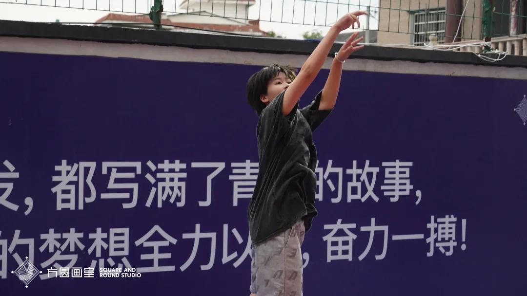 那些篮球场热血沸腾的瞬间,你们在球场上拼搏的样子