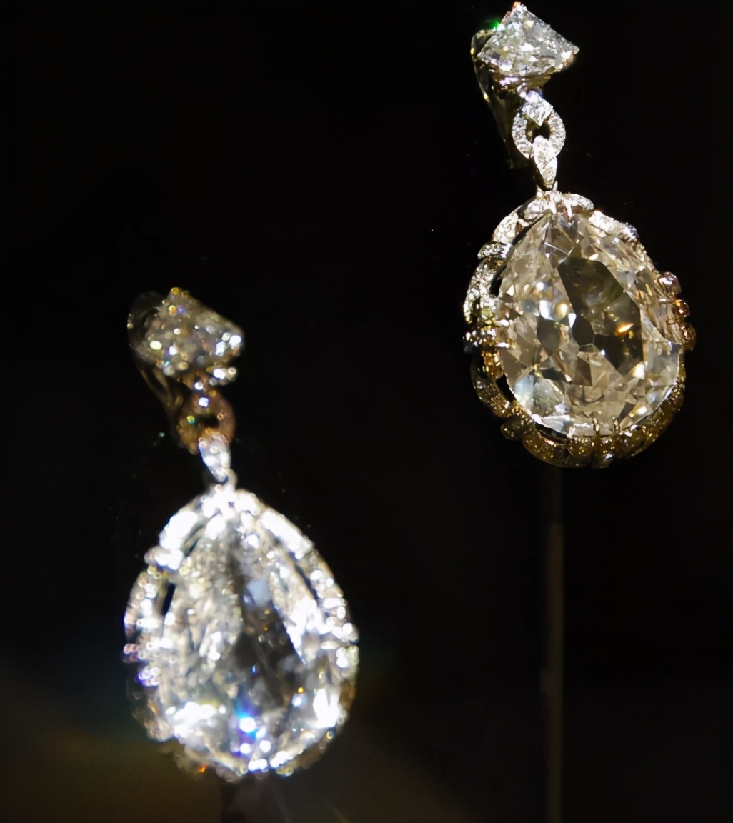 世界上最壕的女人，收藏的珍贵珠宝首饰，怒甩不列颠女王几十条街