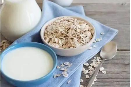 燕麦片怎么吃减肥最快最有效,水果燕麦片和纯燕麦哪个更减肥