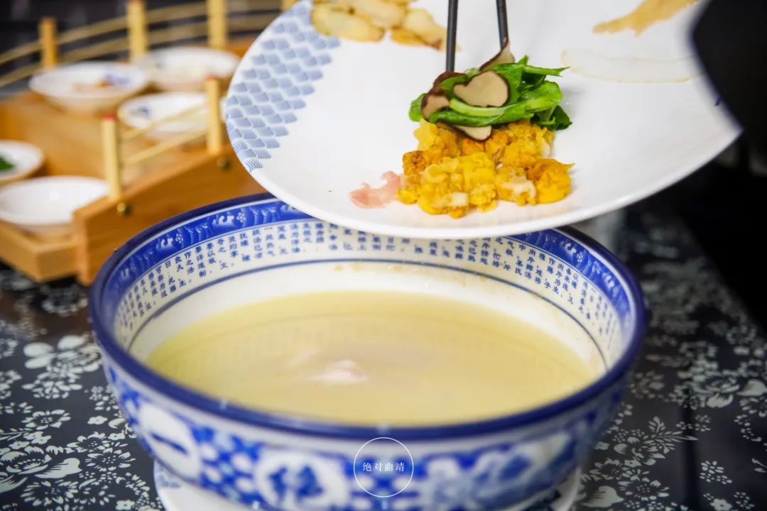 曲靖200一碗的过桥米线,曲靖高端过桥米线