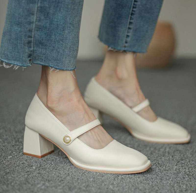 穿高跟鞋掉后跟小妙招,穿高跟鞋为什么掉后跟