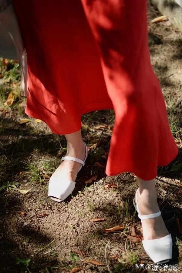 白色凉鞋推荐网红,白色镂空高筒凉鞋