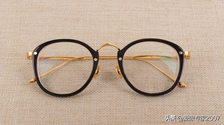 卡地亚眼镜原装镜片有什么效果 (卡地亚眼镜的缺点)