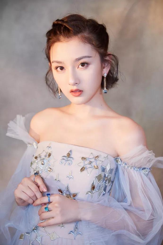 过完年脸大了一圈？轻松get杨超越、宋祖儿的小颜术