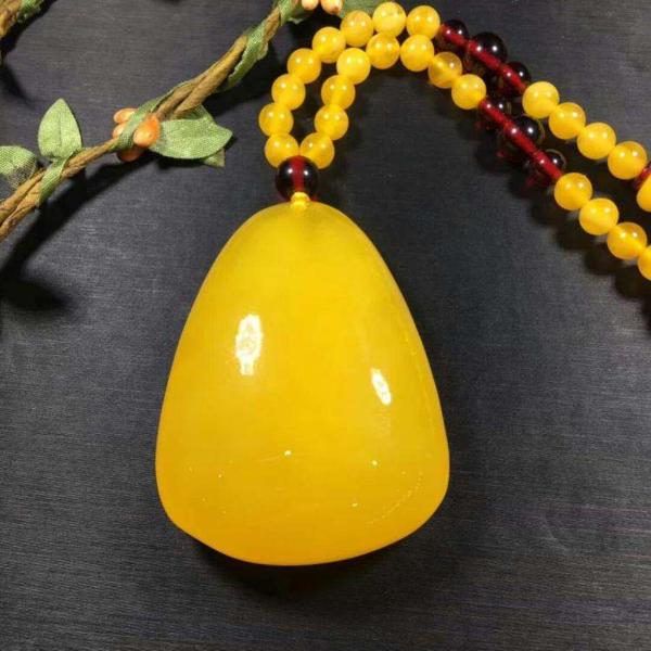 蜜蜡真假鉴别的几种方法