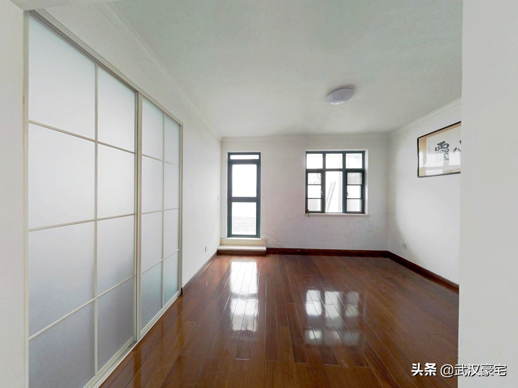 只要1100W万科高尔夫二期别墅边户院子大