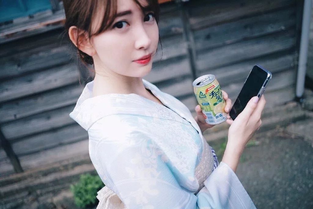 肤白貌美胸大腿长,她就是日本网友目前最爱的肉肉女孩