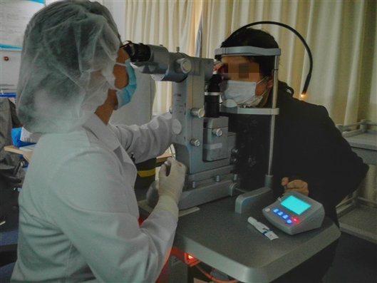 眼前有黑影是飞蚊症,眼前有小黑点飞蚊症