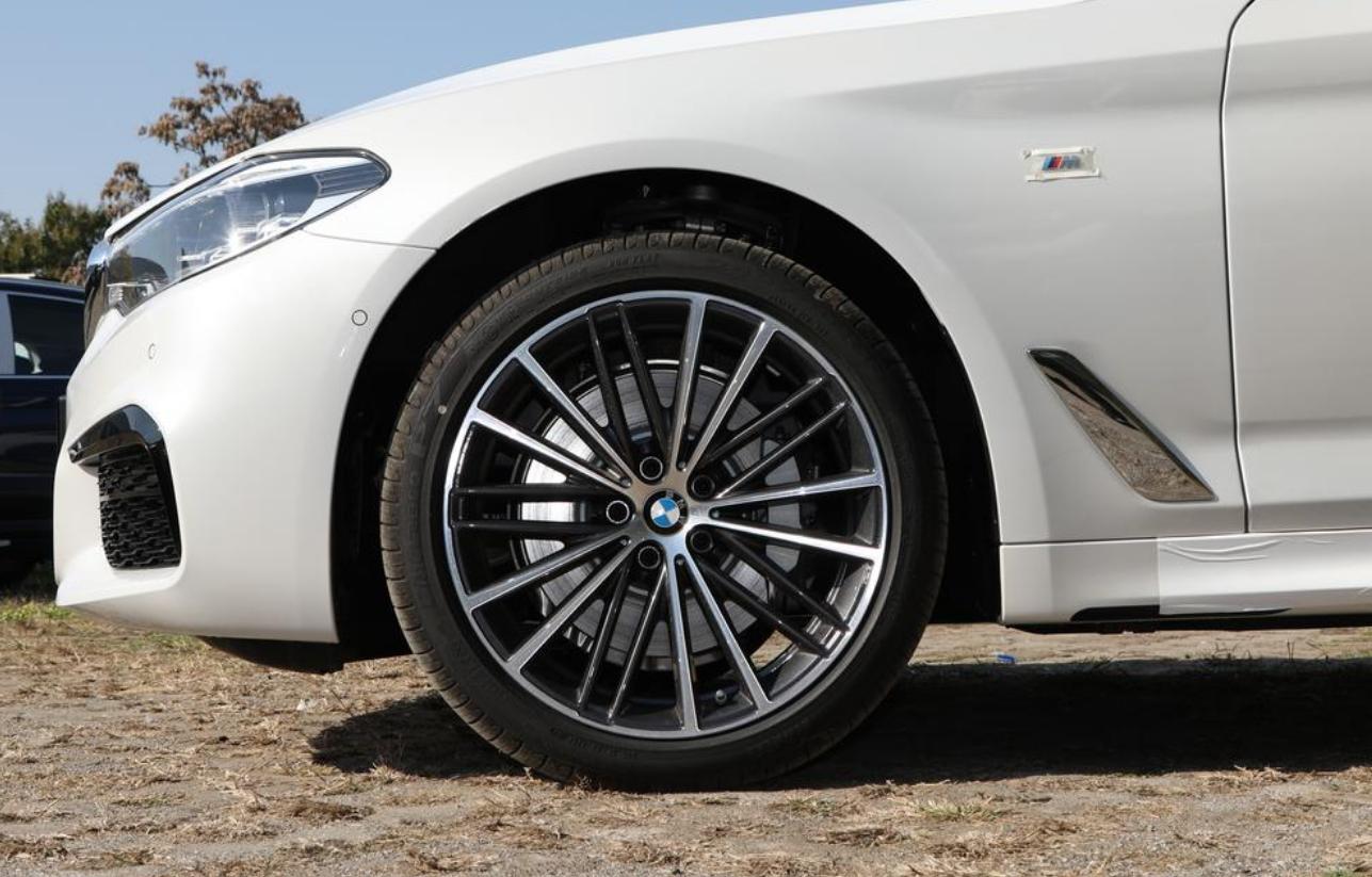 买宝马5系真的要买尊享嘛,买宝马5系06款需要注意什么