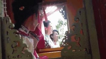 老婆在网上买了件衣服,老婆买了条裙子