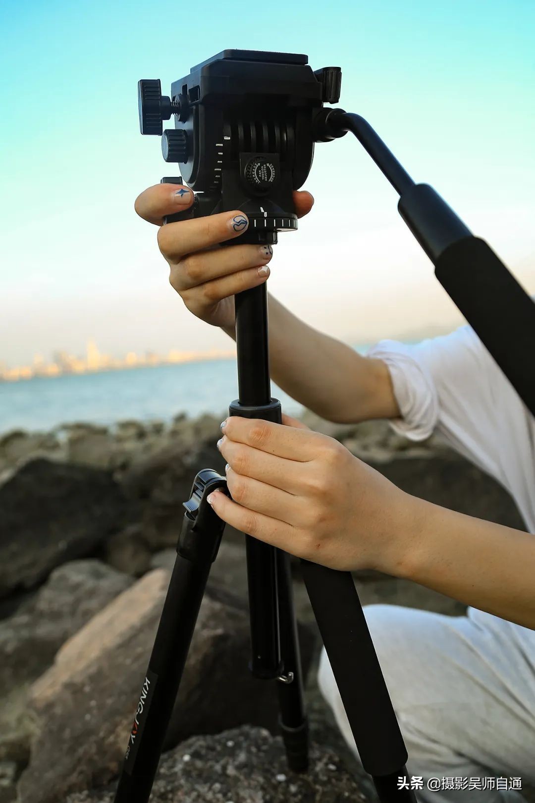 劲捷g55c三脚架评测,适合女生携带的三脚架