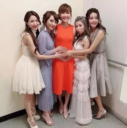 再怀二胎,怀二胎在大宝面前摸肚子