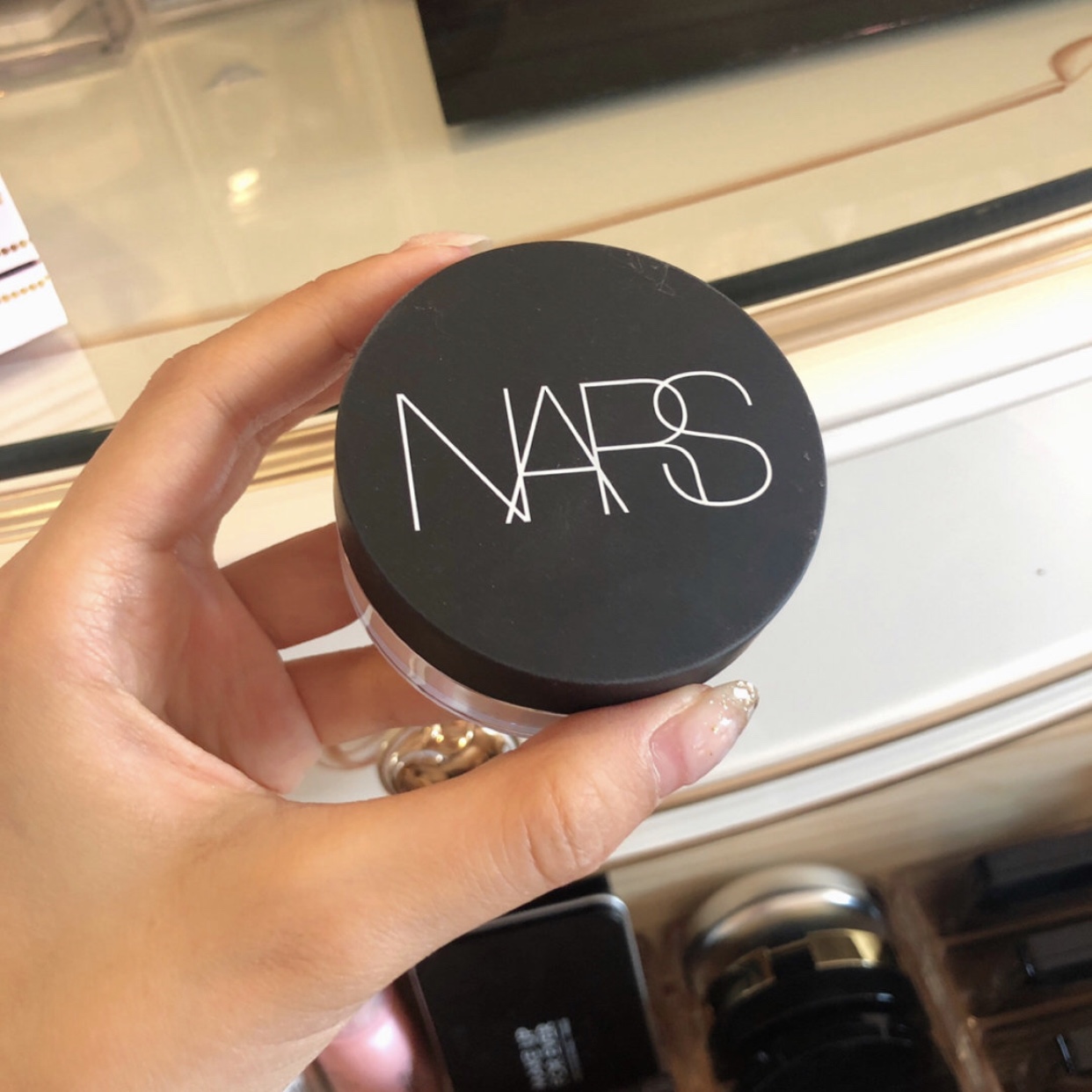 陈彦妃推荐定妆散粉,乔七月推荐的定妆散粉