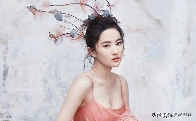 美国一纸撤侨令,章子怡、刘涛进退不得,天仙刘亦菲也得即刻启程