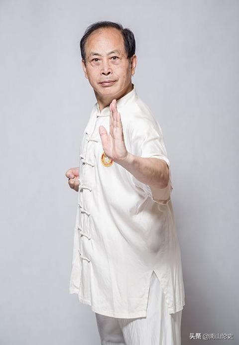 浅谈吴信良拳术造诣，曾15次于省市级比赛夺冠，功夫高达国术8段