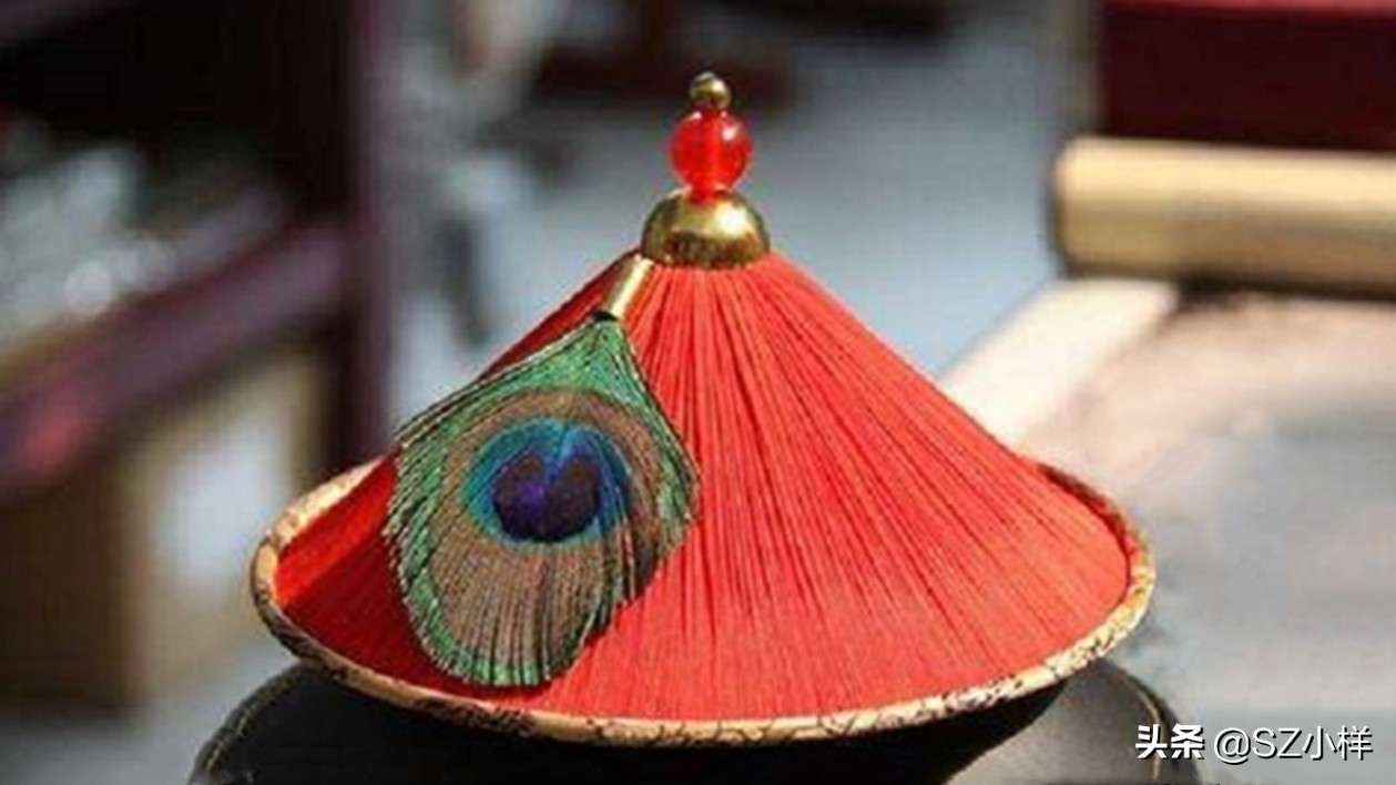 轻盈飘逸的羽毛，承载厚重的文化，演绎珠宝界永不落幕的时尚经典