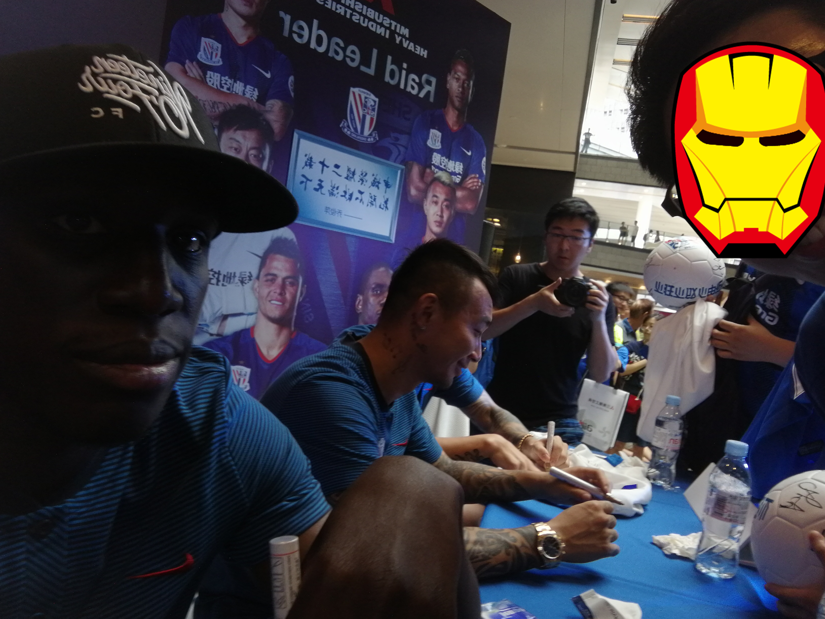 少年与足球的文案,少年与足球共舞