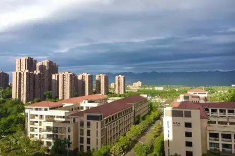 两江新区新建两江巴蜀中学,两江巴蜀中学和两江巴蜀学校