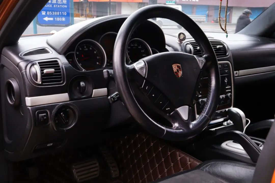 好车推荐100万以上,好车卡宴