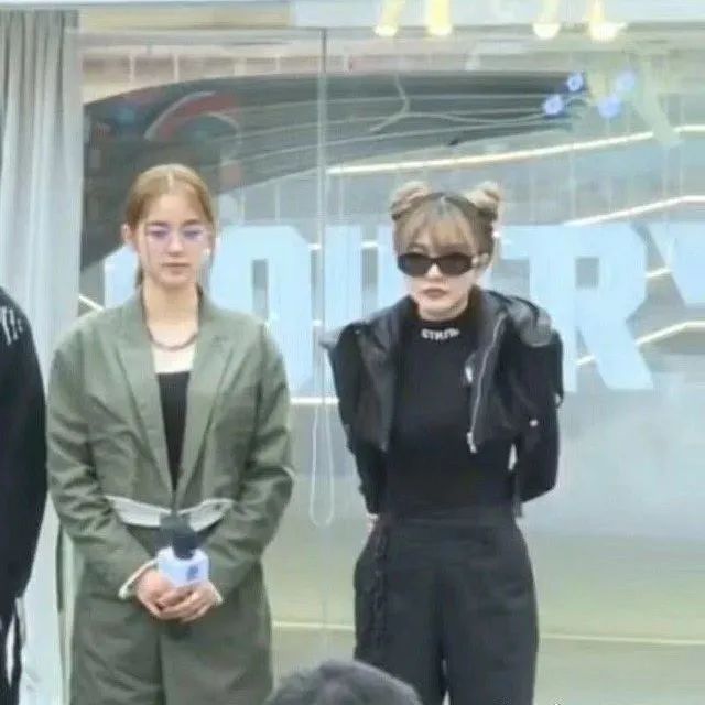 冬天怎么穿既保暖又不显臃肿,冬天怎么穿不臃肿且保暖