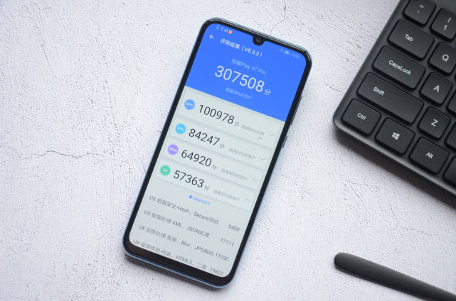 amoled屏幕的指纹解锁是不是短焦,搭载麒麟810的lcd屏手机